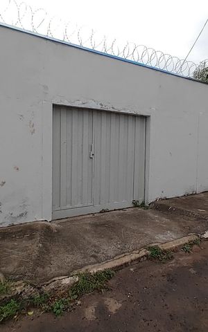 Casa para alugar com 45m², 1 quarto e sem vaga Casa para alugar com 45m², 1 quarto e sem vagaFachada