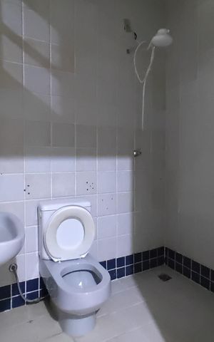 Casa para alugar com 220m², 4 quartos e 2 vagas Casa para alugar com 220m², 4 quartos e 2 vagasBanheiro