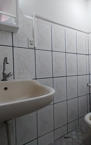 Casa para alugar com 220m², 4 quartos e 2 vagas