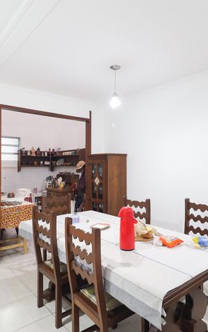Casa à venda com 131m², 3 quartos e 1 vaga