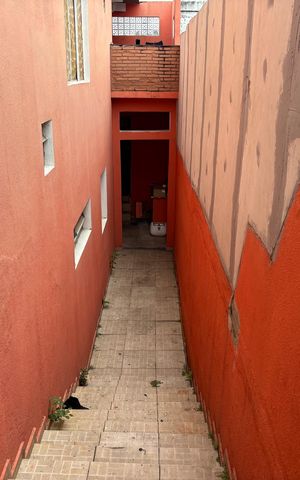 Casa à venda com 170m², 3 quartos e 2 vagas Casa à venda com 170m², 3 quartos e 2 vagasCorredor