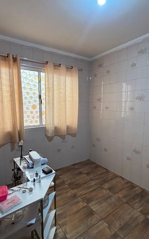 Casa à venda com 170m², 3 quartos e 2 vagas Casa à venda com 170m², 3 quartos e 2 vagasSala de Jantar