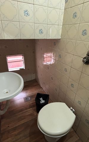 Casa à venda com 170m², 3 quartos e 2 vagas Casa à venda com 170m², 3 quartos e 2 vagasLavabo