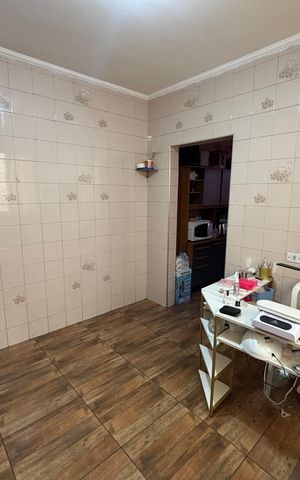 Casa à venda com 170m², 3 quartos e 2 vagas Casa à venda com 170m², 3 quartos e 2 vagasSala de Jantar