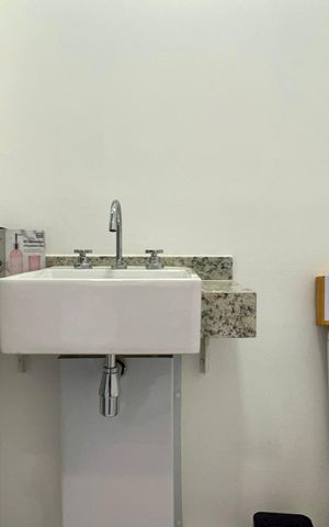 Studio para alugar com 25m², 1 quarto e sem vaga Studio para alugar com 25m², 1 quarto e sem vagaBanheiro