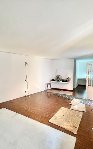 Casa para alugar com 226m², 3 quartos e sem vaga Casa para alugar com 226m², 3 quartos e sem vagaSala/Quarto