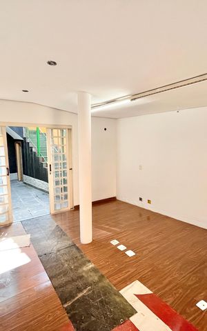 Casa para alugar com 226m², 3 quartos e sem vaga Casa para alugar com 226m², 3 quartos e sem vagaSala