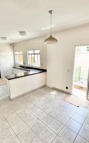 Casa para alugar com 226m², 3 quartos e sem vaga Casa para alugar com 226m², 3 quartos e sem vagaSala/Cozinha
