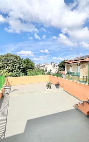 Casa para alugar com 226m², 3 quartos e sem vaga Casa para alugar com 226m², 3 quartos e sem vagaVaranda