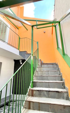 Casa para alugar com 226m², 3 quartos e sem vaga Casa para alugar com 226m², 3 quartos e sem vagaEscada