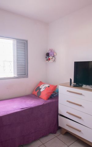 Casa à venda com 220m², 4 quartos e 3 vagas Casa à venda com 220m², 4 quartos e 3 vagasCASA 2- QUARTO