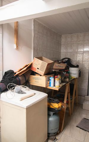 Casa à venda com 220m², 4 quartos e 3 vagas Casa à venda com 220m², 4 quartos e 3 vagasQUINTAL E ÁREA DE SERVIÇO