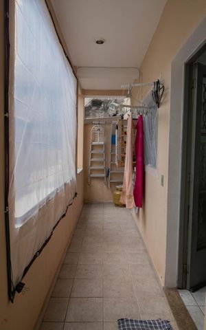 Casa à venda com 220m², 4 quartos e 3 vagas Casa à venda com 220m², 4 quartos e 3 vagasCASA 3- VARANDA