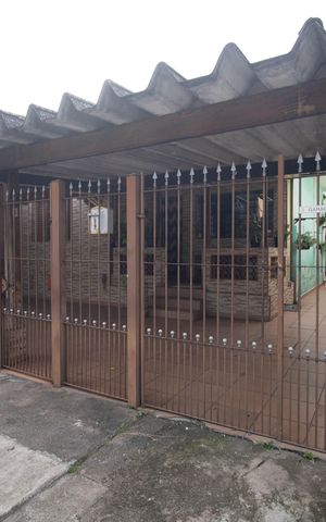 Casa à venda com 220m², 4 quartos e 3 vagas Casa à venda com 220m², 4 quartos e 3 vagasFACHADA