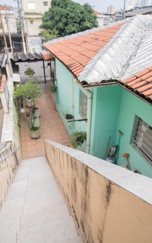 Casa à venda com 220m², 4 quartos e 3 vagas Casa à venda com 220m², 4 quartos e 3 vagasCASA 2- VARANDA
