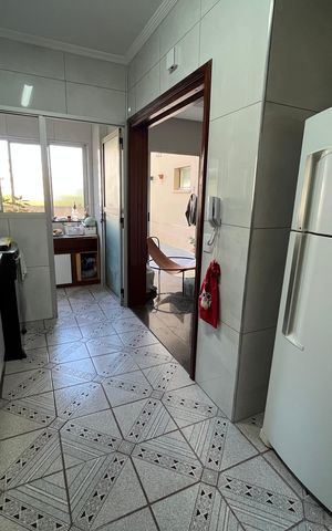 Apartamento para alugar com 195m², 3 quartos e 2 vagas Apartamento para alugar com 195m², 3 quartos e 2 vagasCozinha
