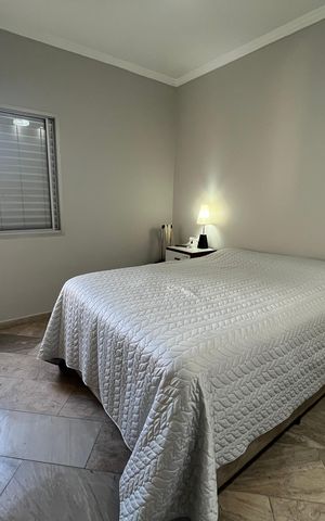 Apartamento para alugar com 195m², 3 quartos e 2 vagas Apartamento para alugar com 195m², 3 quartos e 2 vagasQuarto 1