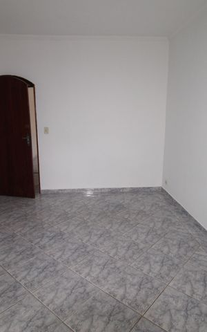 Casa para alugar com 230m², 3 quartos e 2 vagasQuarto 2