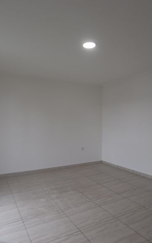 Casa à venda com 350m², 3 quartos e 4 vagasSuíte
