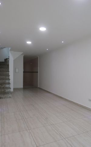 Casa à venda com 350m², 3 quartos e 4 vagasSala 1