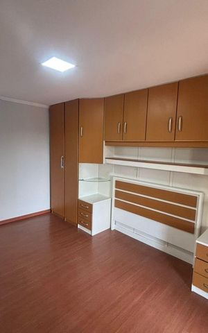 Casa à venda com 250m², 3 quartos e 5 vagas Casa à venda com 250m², 3 quartos e 5 vagasQuarto 1
