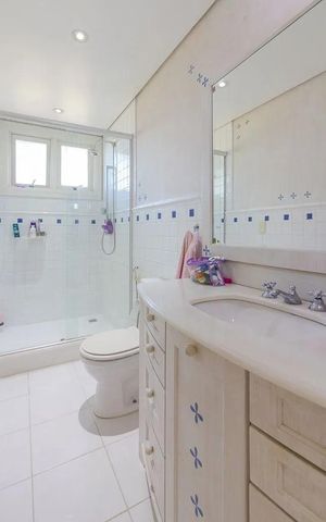 Casa de condomínio para alugar com 487m², 4 quartos e 3 vagas