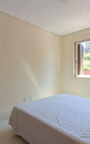 Casa de condomínio para alugar com 487m², 4 quartos e 3 vagas