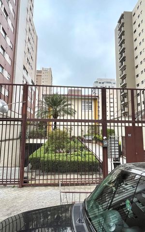 Casa de condomínio à venda com 176m², 3 quartos e 2 vagas Casa de condomínio à venda com 176m², 3 quartos e 2 vagasFachada