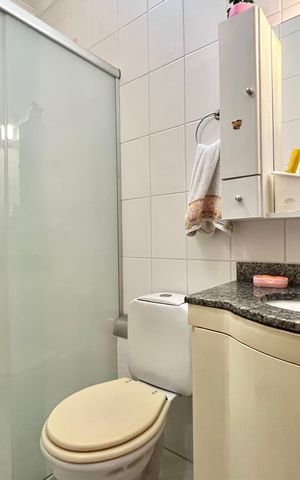 Casa de condomínio à venda com 176m², 3 quartos e 2 vagas Casa de condomínio à venda com 176m², 3 quartos e 2 vagasBanheiro Corredor