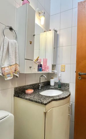 Casa de condomínio à venda com 176m², 3 quartos e 2 vagas Casa de condomínio à venda com 176m², 3 quartos e 2 vagasBanheiro Corredor
