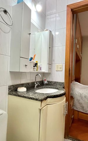 Casa de condomínio à venda com 176m², 3 quartos e 2 vagas Casa de condomínio à venda com 176m², 3 quartos e 2 vagasBanheiro da Suíte