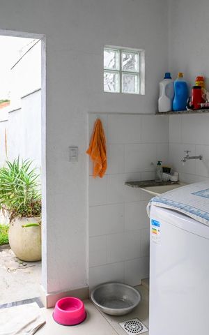 Casa para alugar com 192m², 3 quartos e 2 vagas Casa para alugar com 192m², 3 quartos e 2 vagasÁrea de Serviço - Casa 1