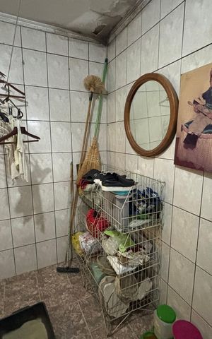 Casa à venda com 250m², 4 quartos e 2 vagas Casa à venda com 250m², 4 quartos e 2 vagasÁrea de Serviço