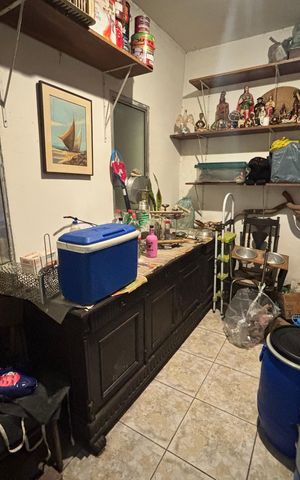 Casa à venda com 250m², 4 quartos e 2 vagas Casa à venda com 250m², 4 quartos e 2 vagasÁrea de Serviço