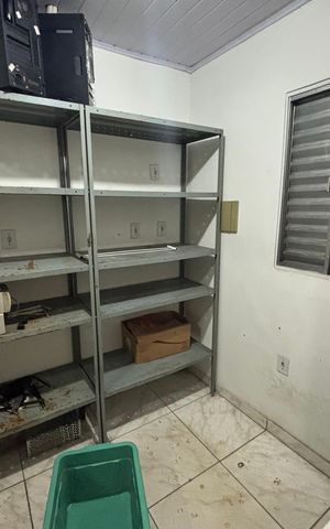 Casa à venda com 250m², 4 quartos e 2 vagas Casa à venda com 250m², 4 quartos e 2 vagasÁrea de Serviço