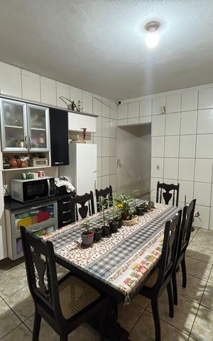 Casa à venda com 250m², 4 quartos e 2 vagas Casa à venda com 250m², 4 quartos e 2 vagasCozinha