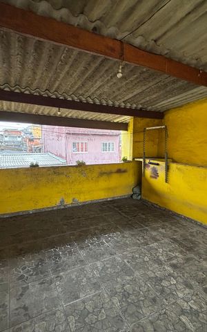 Casa à venda com 250m², 4 quartos e 2 vagas Casa à venda com 250m², 4 quartos e 2 vagasQuintal