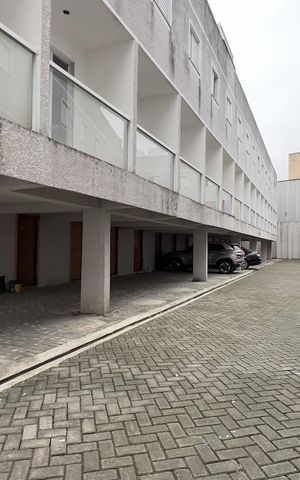 Casa de condomínio à venda com 115m², 3 quartos e 1 vagaÁrea comum