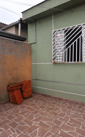 Casa à venda com 84m², 2 quartos e 2 vagasTerraço