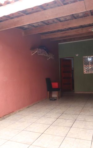 Casa à venda com 84m², 2 quartos e 2 vagasGaragem