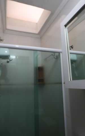 Casa à venda com 84m², 2 quartos e 2 vagasBanheiro social