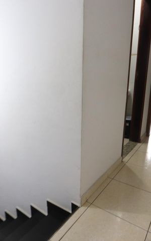 Casa à venda com 84m², 2 quartos e 2 vagasCorredor