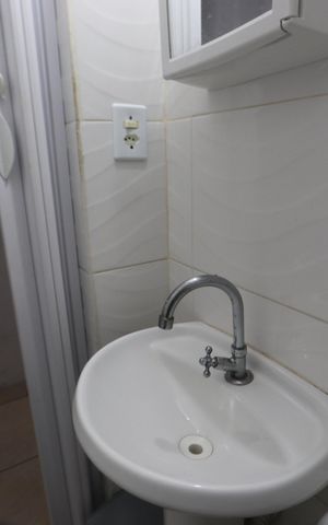 Casa à venda com 84m², 2 quartos e 2 vagasLavabo