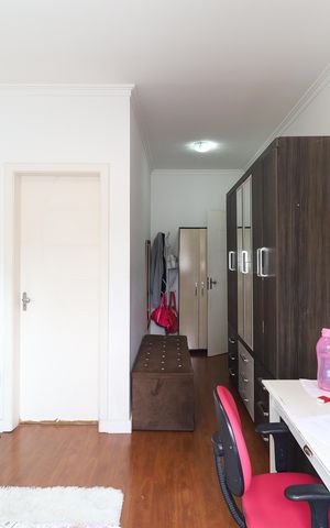 Casa à venda com 319m², 4 quartos e 7 vagas Casa à venda com 319m², 4 quartos e 7 vagasSuíte 2