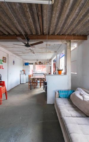 Casa para alugar com 250m², 3 quartos e 2 vagas Casa para alugar com 250m², 3 quartos e 2 vagasSalão