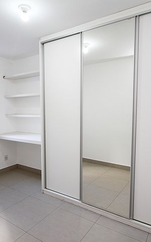Apartamento à venda com 166m², 4 quartos e 2 vagasQuarto 3 - Armários