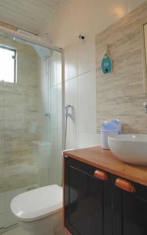 Casa para alugar com 124m², 3 quartos e 2 vagasBanheiro suíte 2