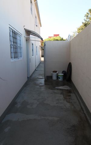 Casa para alugar com 80m², 3 quartos e 1 vagaÁrea de Serviço