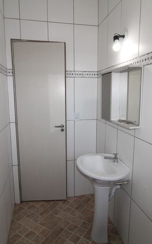 Casa para alugar com 80m², 3 quartos e 1 vagaBanheiro