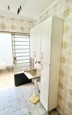 Casa à venda com 125m², 5 quartos e 2 vagas Casa à venda com 125m², 5 quartos e 2 vagasÁrea de Serviço